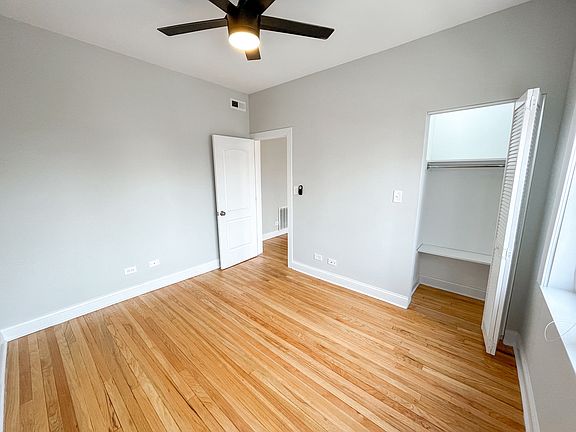 5th image of 3319-21 N Karlov Ave #3321-1W