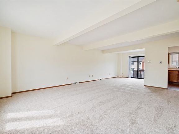 5th image of 405 Howard St