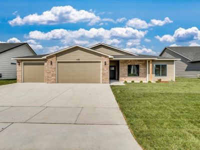 618 S Sweetwater Rd, Maize, KS, 67101