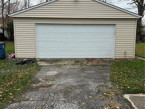 4th image of 1611 W 22nd St