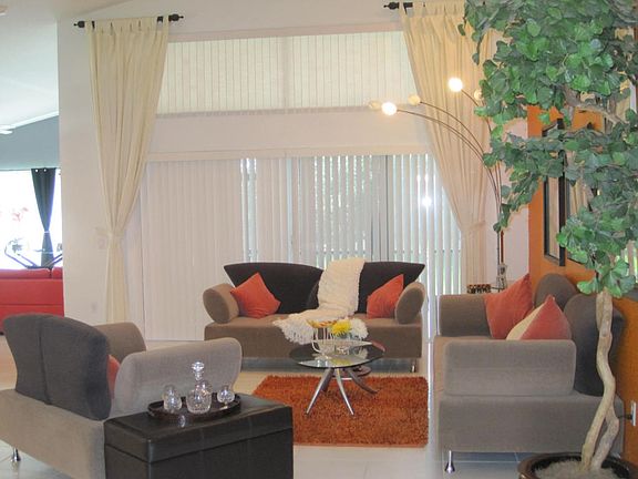 4th image of 11529 Pamplona Blvd