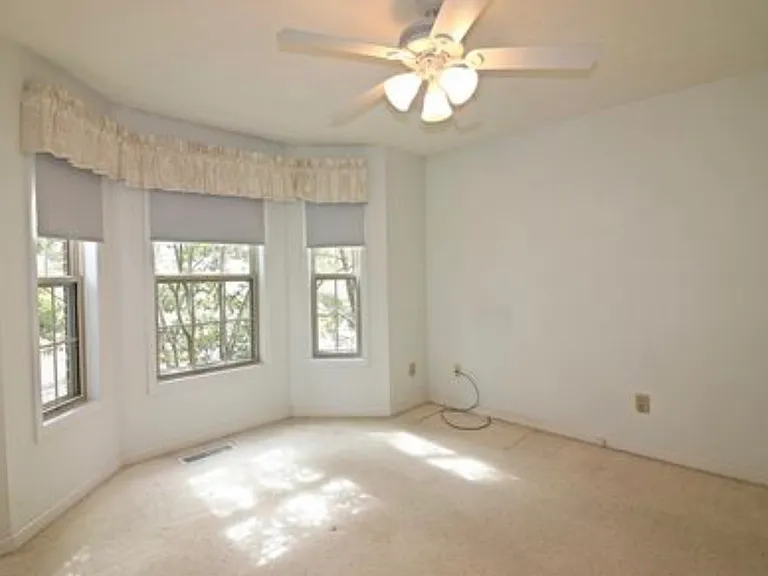 15 Remington Ln — Photo 8
