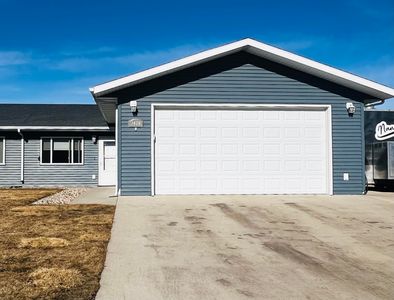 1408 13th Ave SW, Aberdeen, SD, 57401