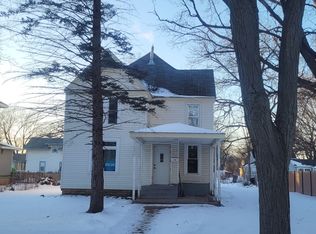 309 N 4th St, River Falls, WI 54022