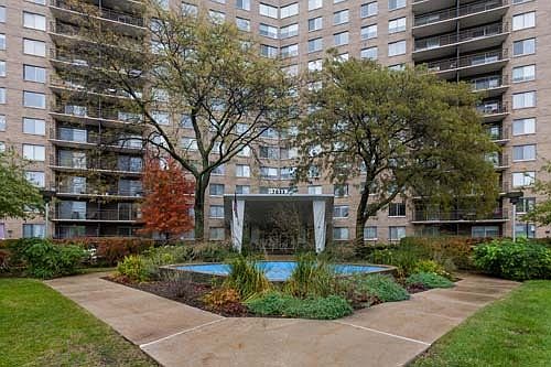 1st image of 7033 N Kedzie Ave APT 1402