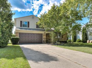 1042 Stamford Rd, Ypsilanti, MI 48198