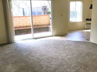 700 W La Veta Ave Unit S3, Orange, CA 92868