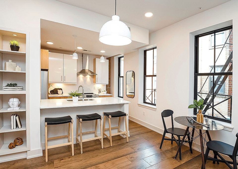 1st image of 26 W 15th St #4F