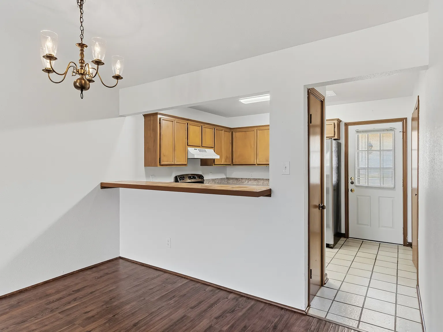 1010 Green Meadow - 1 — Photo 4