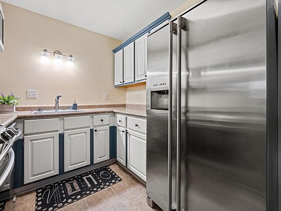 4th image of 7911 S 68th St