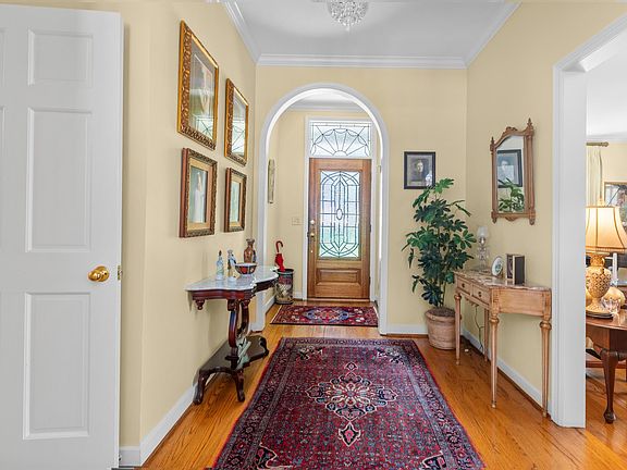 4th image of 3030 Overhill Rd