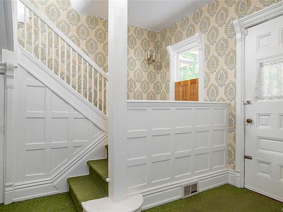4th image of 362 Ashland Ave