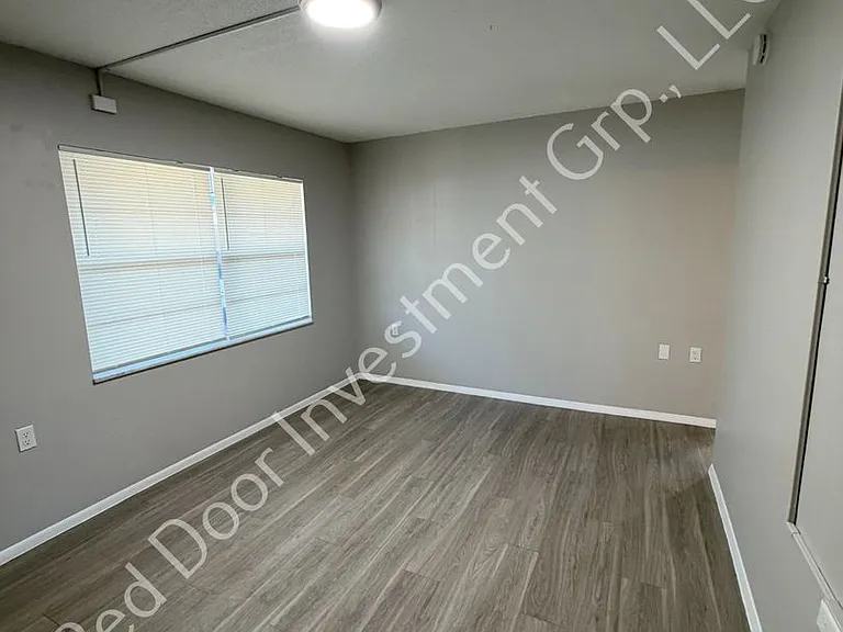 1 & 2 Bedrooms Available in Downtown St. Cloud — Photo 16