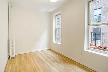 Rented by Century 21 Metropolitan