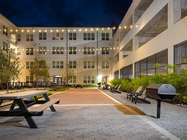 Parkside at Round Rock — Photo 16