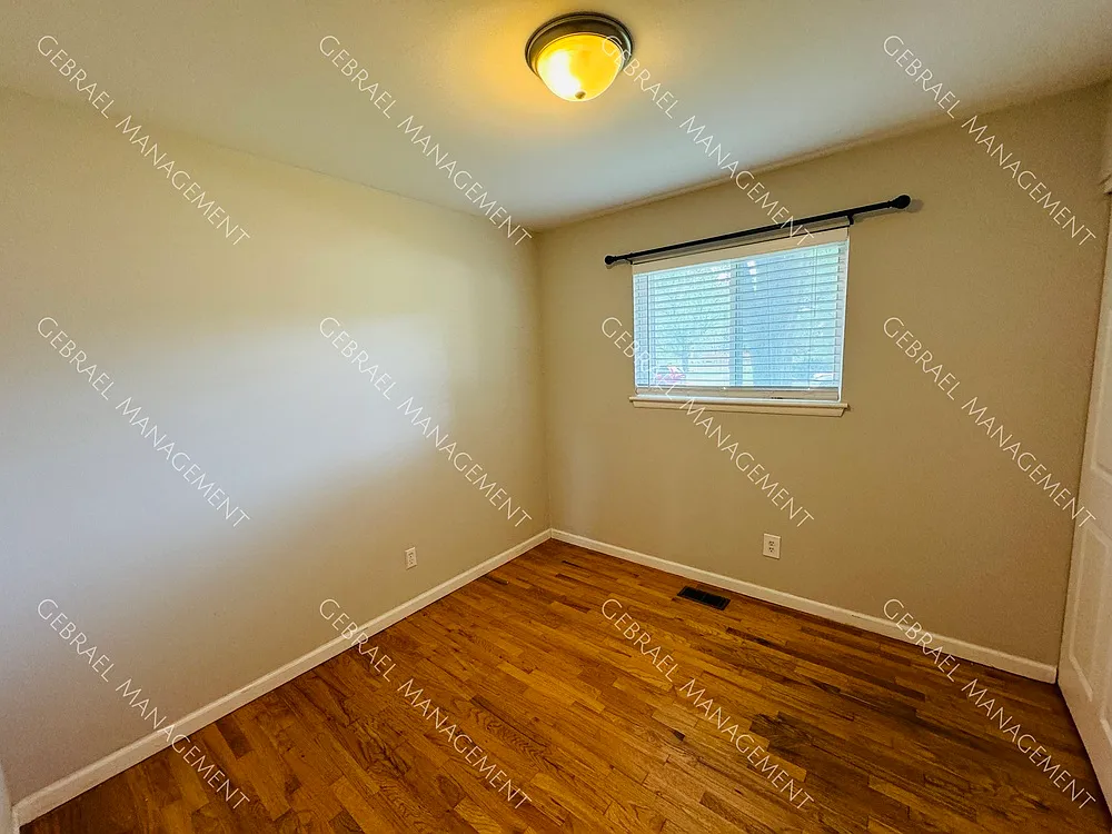24332 Cunningham - Warren — Photo 4