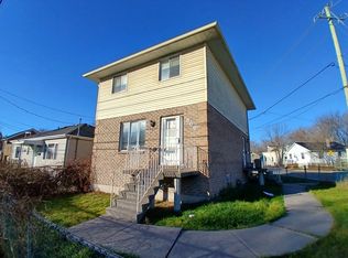 800 Montreal St #2, Kingston, ON K7K3J5