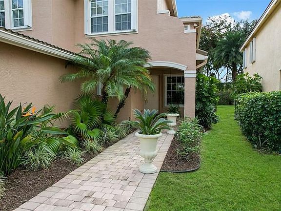 3rd image of 8882 Hidden Acres Dr