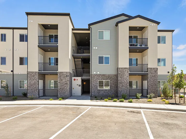Kuna Commons — Photo 105