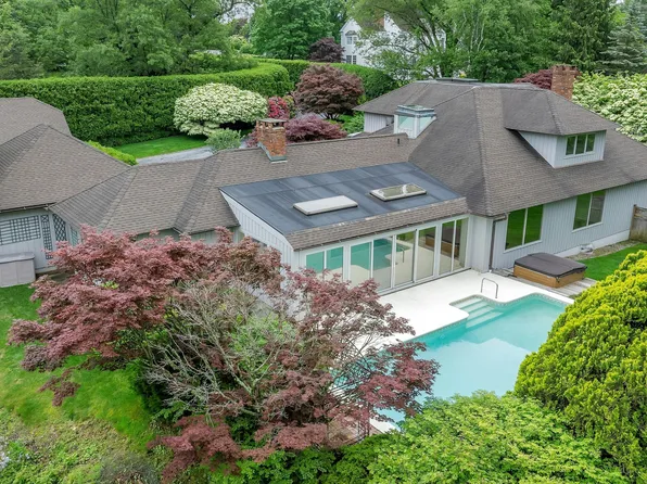 680 Weed St, New Canaan, CT 06840