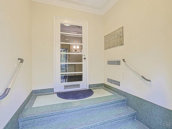 3rd image of 2378 Madison Rd #E1c