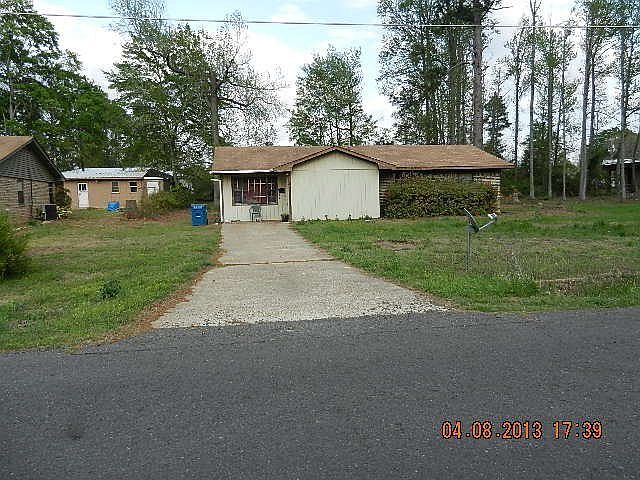 1st image of 904 S Cypress St