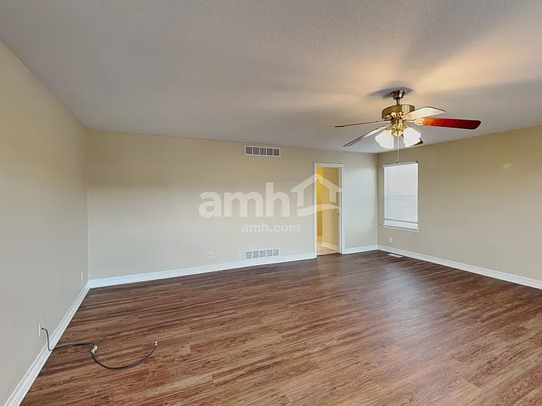 13945 Jasmine St — Photo 9