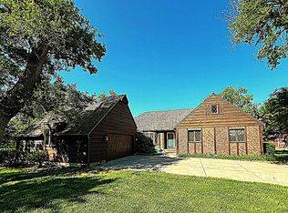 715 S Harvey Ave, Burrton, KS 67020