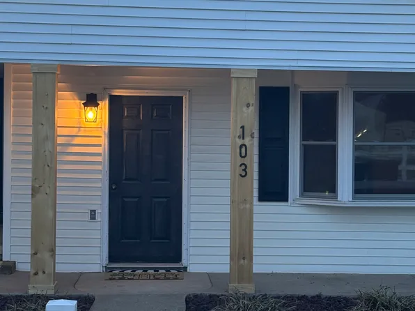 103 Stone Rd, Belpre, OH 45714