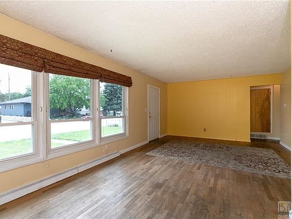 5th image of 1531 Lynn Ave