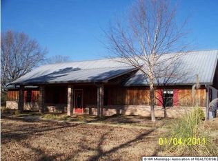 156 Hunt Rd, Batesville, MS 38606