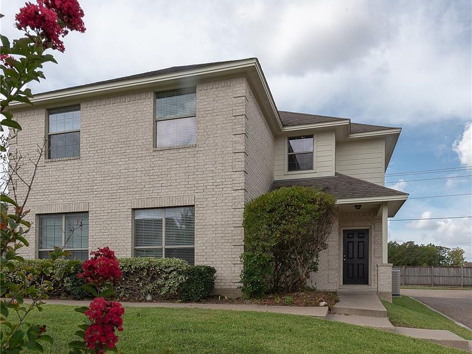 1st image of 3856 Oldenburg Ln