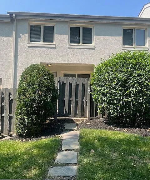 113 Montrose Ave — Photo 23