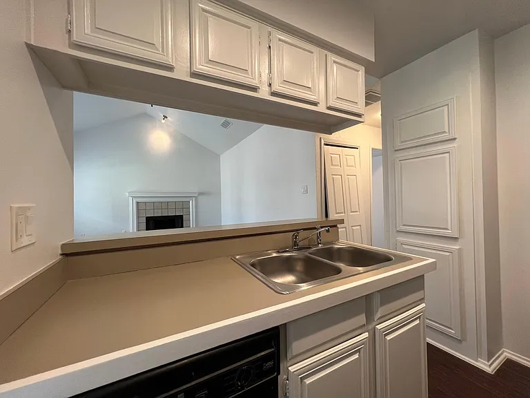 3140 Devonshire Dr #236H — Photo 7
