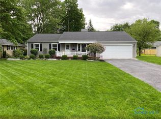 1921 Queenswood Dr, Findlay, OH 45840