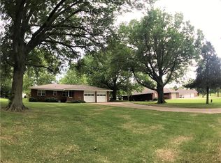 10312 Oak Park Dr, Midwest City, OK 73130