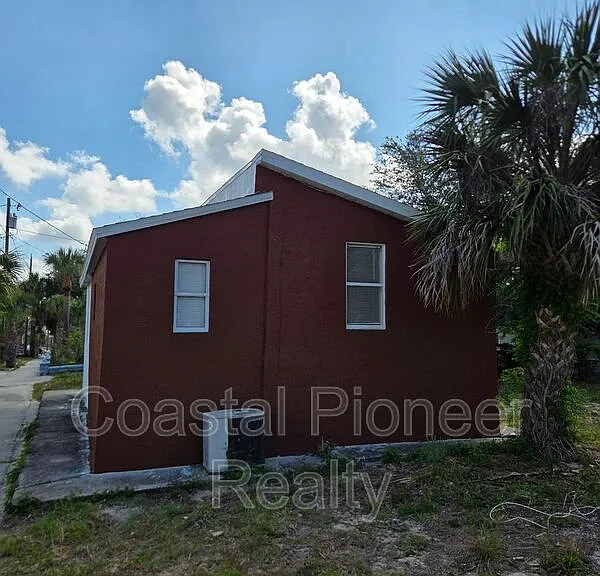 606 Cross St — Photo 11