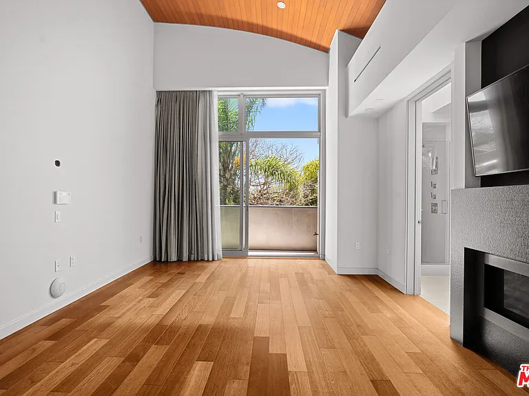1217 Cabrillo Ave — Photo 27