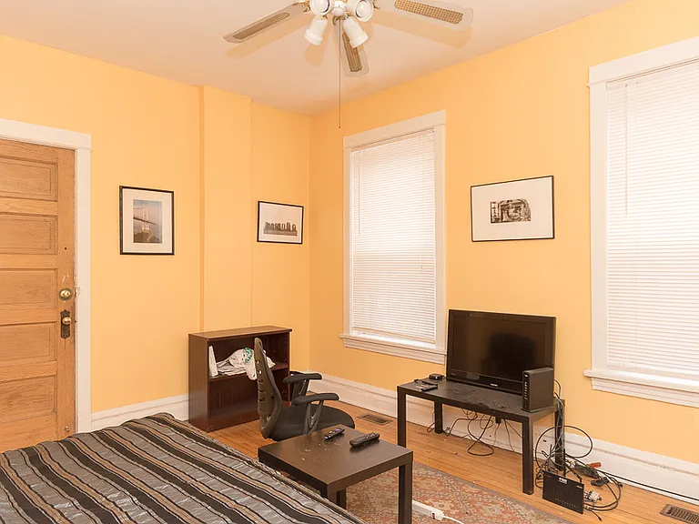 1958 W Waveland Ave #2 — Photo 7