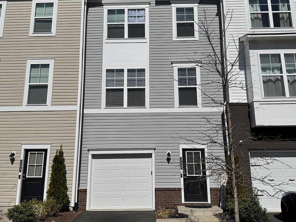 1st image of 202 Barnwell Dr