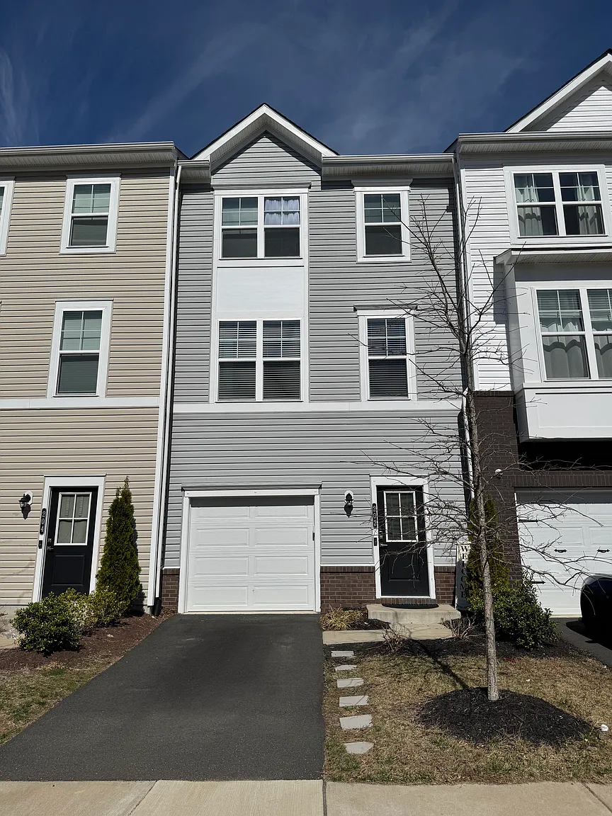 202 Barnwell Dr photo 1