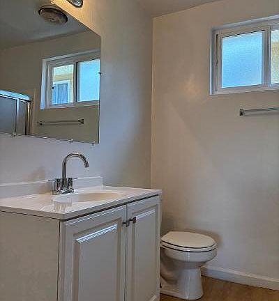 5th image of 1724 Peyton Ave APT H