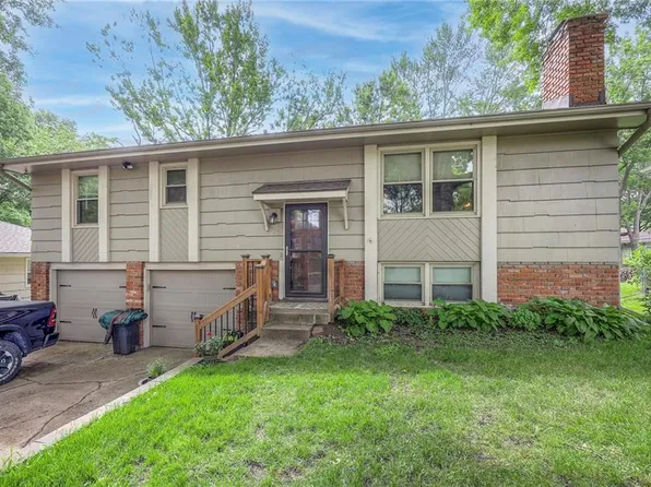 9319 E 84th Ter, Raytown, MO 64138