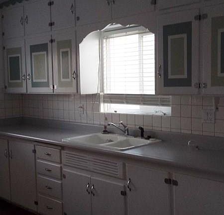 4th image of 308 Gaylord Ave