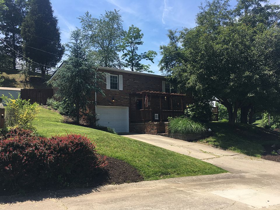 1st image of 1 Bellway Dr