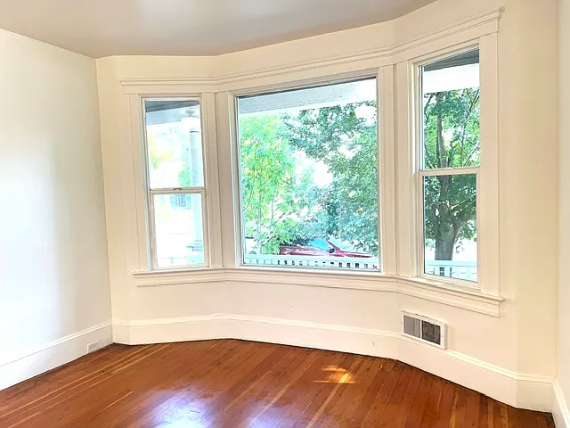 2 bed, 1100 sqft, $1,725 — Photo 4