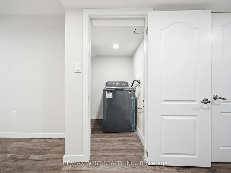 26 Hines St — Photo 48