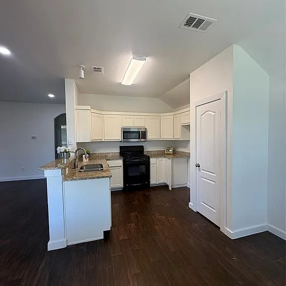 310 Millstone Dr — Photo 23