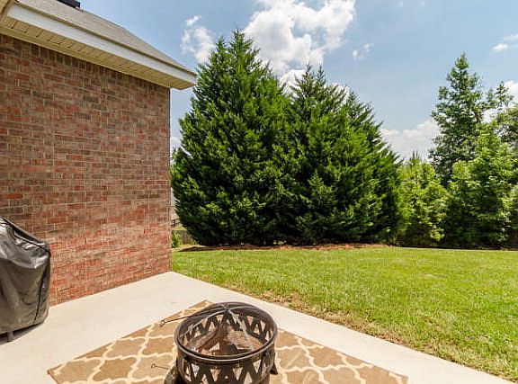 4th image of 705 Oakwood Ct