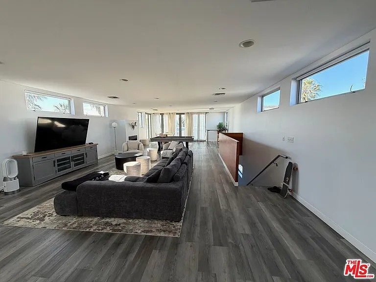 46 Rose Ave — Photo 12